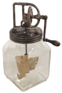 Dazey Churn & Manufacturing Company, St. Louis, Missouri, No. 40: Hand Crank Butter Churn