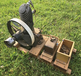 Maytag Company, Newton, Iowa: Cast Iron Hit & Miss Wash. Mach. Motor