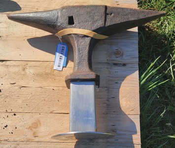Unmarked: Massive Dbl. Horn Stake Anvil