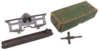 Simonds Saw Manufacturing Company, Fitchburg, Massachusetts, No. 342: Extra Clean Saw Tool Kit