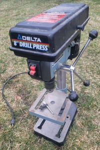 Delta International Machinery Corporation, No. 11-900: Extra Clean 8" Tabletop Drill Press