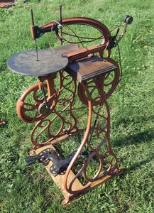 Seneca Falls Manufacturing Company, Seneca Falls, New York: "The Boss" Treadle Scroll Saw