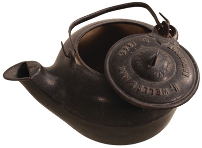 H. Wells & Company, Bridgeport, Ohio: Early Patent Cast Iron Tea Kettle