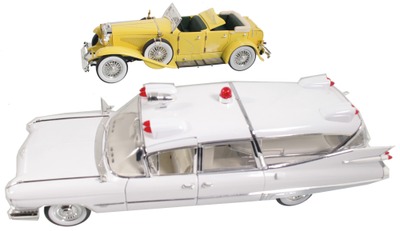 Greenlight Toys, Indianapolis, Indiana: Two Highly Detailed Automobile Models