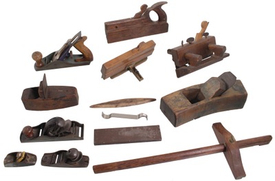 Assorted Makers: Lot Of Sound & Usabl Woodworking Planes