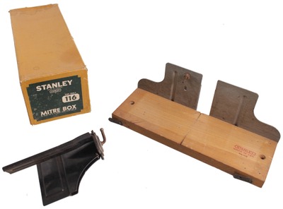 Stanley Rule & Level, No. 116: Adjustable Mitre Box