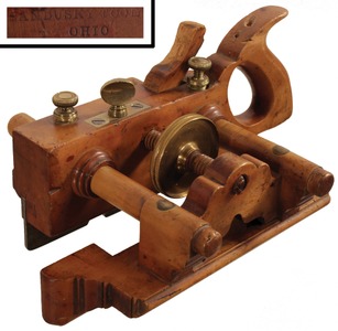 Sandusky Tool Company, Sandusky, Ohio, No. 140: Solid Boxwood Center Wheel Plow