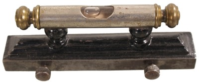Davis L. & T. Company (Unmarked), No. 11: 4" Pedestal Level