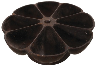 Unmarked: "Star Nail Cup" Revolving Nail Cup