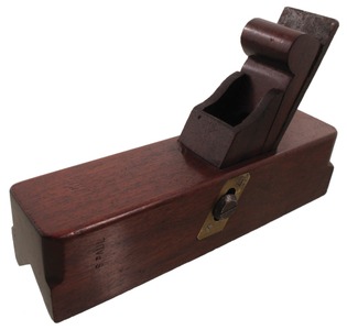 Unmarked: Extra Clean R'wood Chamfer Plane