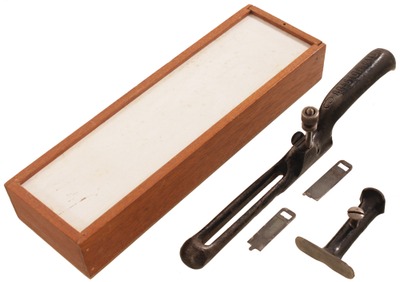 Edward Preston & Sons, Birmingham, England: Preston's Patent String Reeder