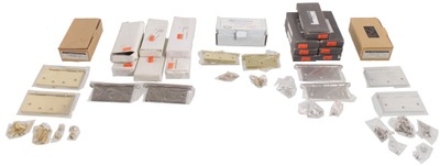 Assorted Makers: Fifteen Pairs Of Solid Brass Hinges