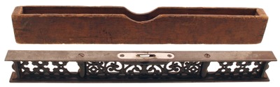 Williamsburg Manufacturing Company, Williamsburg, Massachusetts: 18" Size Carpenter's Plumb & Level