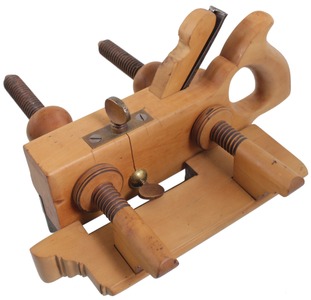 Sandusky Tool Company, Sandusky, Ohio, No. 132: Solid Boxwood Plow Plane