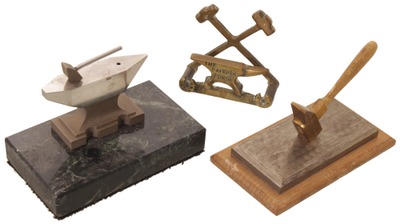 Assorted Makers: Three Anvil Related Display Items