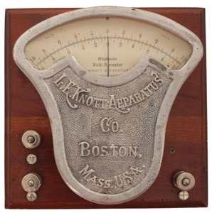 L.E. Knott Apparatus Company, Boston, Massachusetts: "Student's Volt Ammeter"