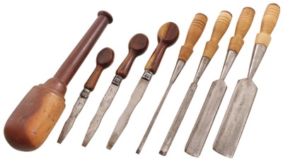 Unmarked: Stepped Set Of Four Out Cannel Gouge