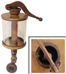 Lunkenheimer Valve Company, Cincinnati, Ohio, No. ALPHA 8: Extra Clean Brass Oil Reservoir