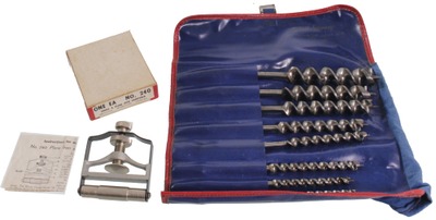 Assorted Makers: Two Extra Clean Woodworking Tools