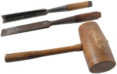 Assorted Makers: Two Extra Clean Timber Framing Chisels