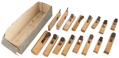 Assorted Makers: Superb Set Of 16 Min Woodworking Planes
