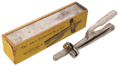 Aber Manufacturing Company, St. Joseph, Michigan: The Aber "Perfected" Saw Set