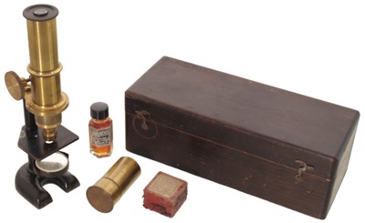 Unmarked: Early Brass & Iron Microscope