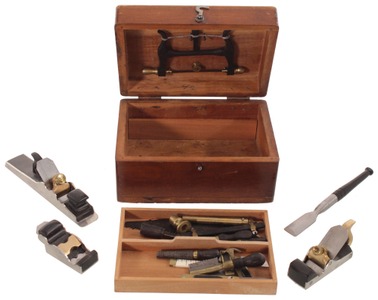 Unmarked: Spectacular Miniatur Tool Chest