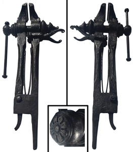 Unmarked: Massive 7" Jaw B'smith's Post Vise