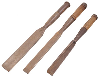 Assorted Makers: Wkg. Set Of Three Timber Framing Chisels