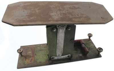 J.F. Duby Company, Dorchester, Massachusetts: Duby's Patent Axle Tilt Gauge