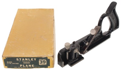 Stanley Rule & Level, No. 39: Cast Iron Dado Plane