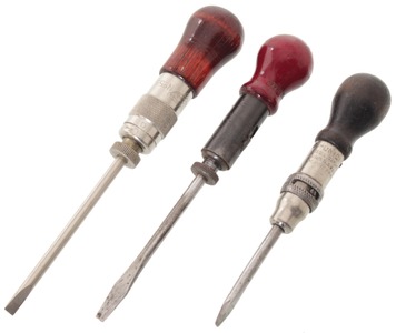 Assorted Makers: Three Extra Clean Small Screwdrivers
