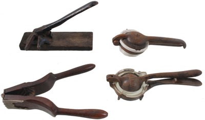 Assorted Makers: Coll. Of Three Lemon Squeezers