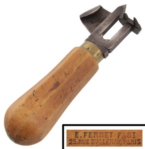 E. Ferret Fabt./Paris, France: Early B'wood Hdl. Race Knife