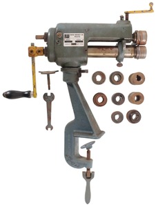 Peck, Stow & Wilcox Company, Southington, Connecticut, No. 8911: Model No. 622 Crimper Bead Roller