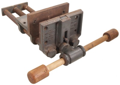 Charles Parker Company, Meriden, Connecticut, No. 25: Extra Clean Screw Adjust Wdwkg. Vise