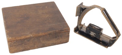 E.R. Watts & Son, London, England: Precision Artillery Inclinometer Level