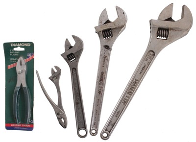 Diamond Calk Horseshoe Company, Duluth, Minnesota: Lot Of Five Clean & Usable Wrenches