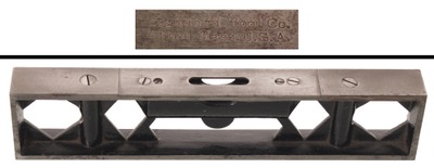 Standard Tool Company, Athol, Massachusetts: Cast Iron Machinists Level