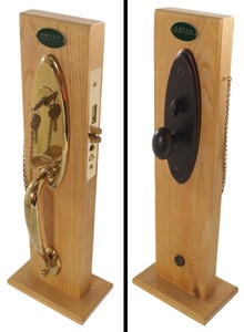 Emtek Hardware/City Of Industry,: Hardware Store Brass Door Hdwe. Display