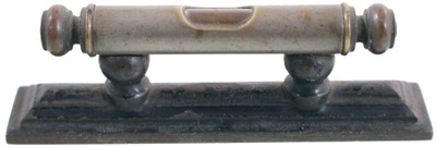 Davis L. & T. Company (Unmarked), No. 10: 4" Pedestal Level
