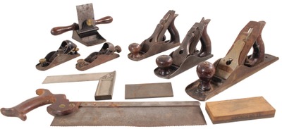 Stanley Rule & Level: Lot Of Sound & Usabl Woodworking Tools