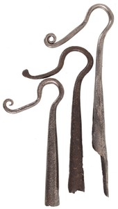 Unmarked: Three Heads For Shepherd's Crooks