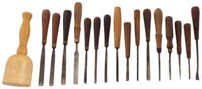 Assorted Makers: Lot Of 16 Assorted Carving Tools