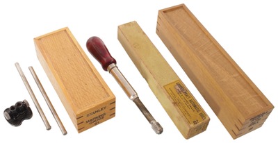 Assorted Makers: Two Extra Clean Woodworking Tools
