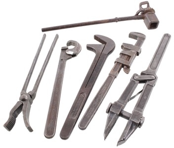 Assorted Makers: Five Uncommon Early Wrenches