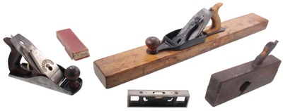 Assorted Makers: Four Clean & Usable Woodworking Tools