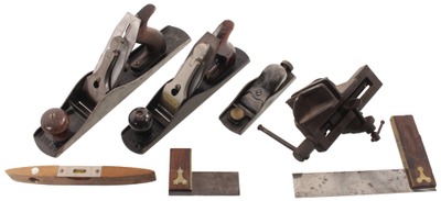 Stanley Rule & Level: Lot Of Sound & Usabl Woodworking Tools
