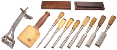Buck Brothers, Millbury, Massachusetts: Stepped Set Of Eight Socket Chisels